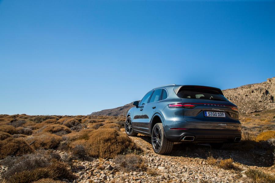  Porsche Cayenne 2017 года  (WW) (фото 10 из 41)
